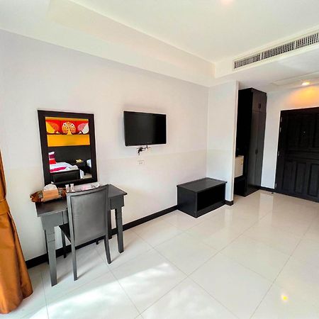 Naiyang Beach Hotel Sha Plus Phuket Buitenkant foto