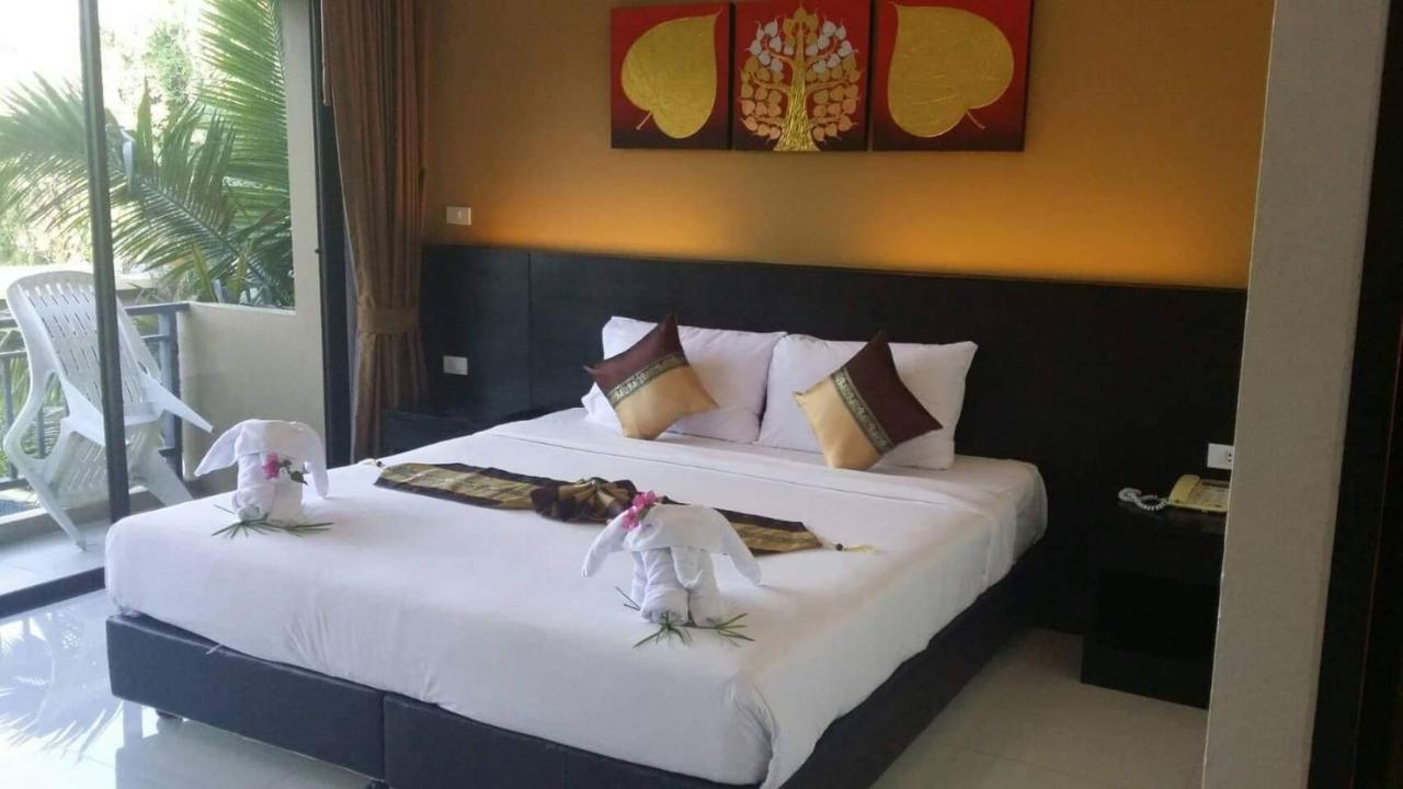Naiyang Beach Hotel Sha Plus Phuket Buitenkant foto