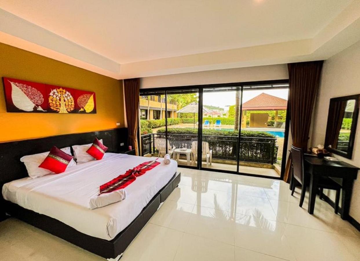 Naiyang Beach Hotel Sha Plus Phuket Buitenkant foto
