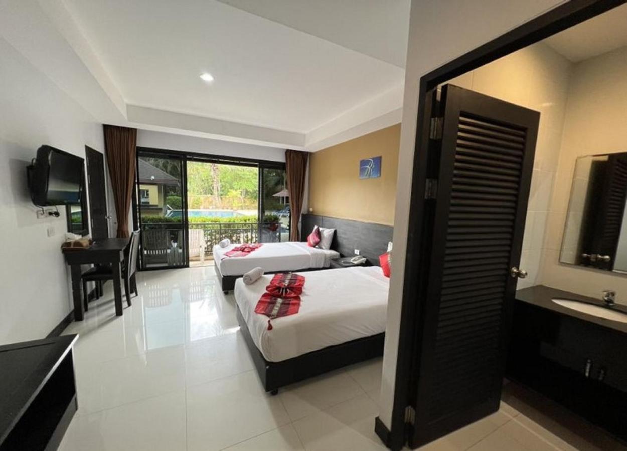 Naiyang Beach Hotel Sha Plus Phuket Buitenkant foto