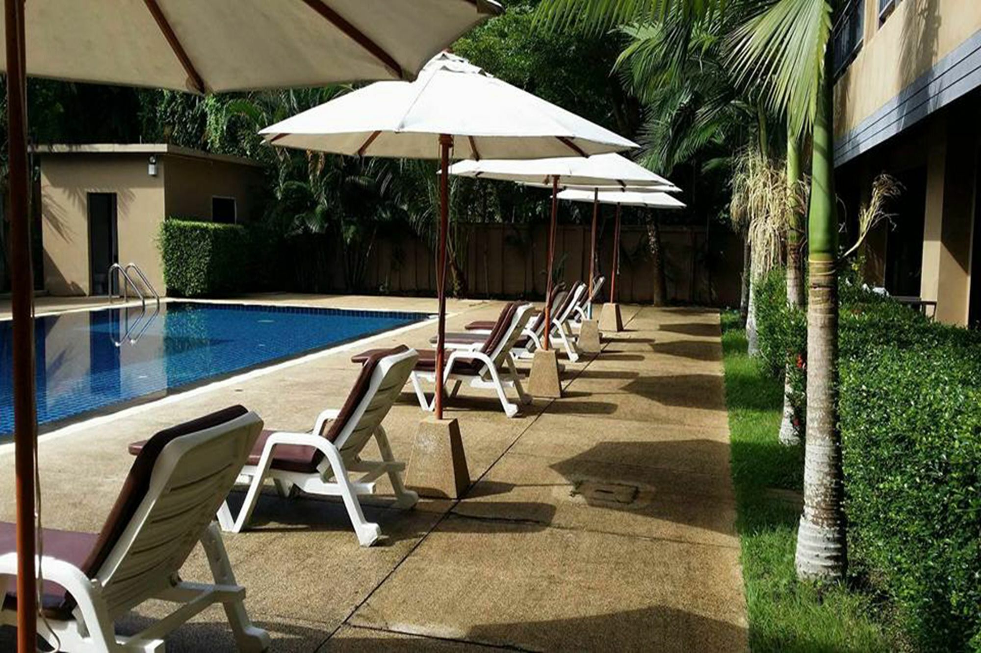Naiyang Beach Hotel Sha Plus Phuket Buitenkant foto