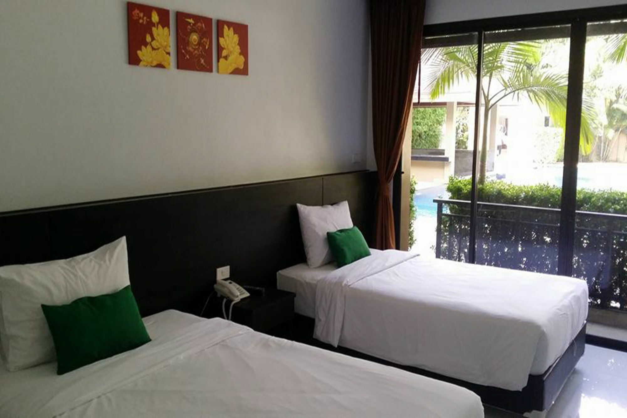 Naiyang Beach Hotel Sha Plus Phuket Buitenkant foto